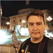 Profesor de ingenieria imparte clases de programación